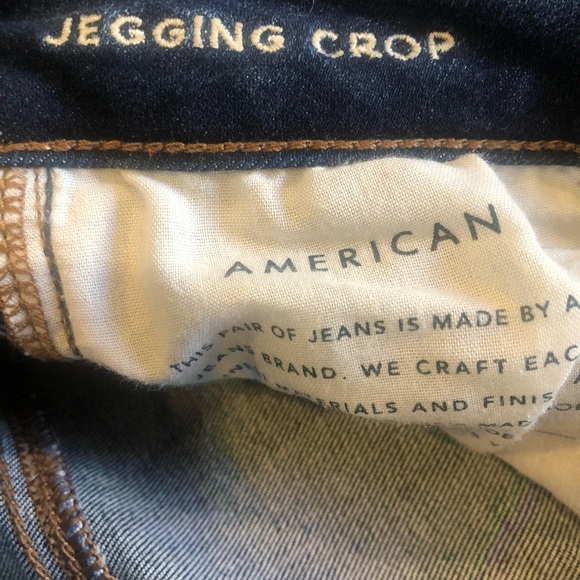 American Eagle High Wasted Destroyed Jegging - Picture 9 of 9